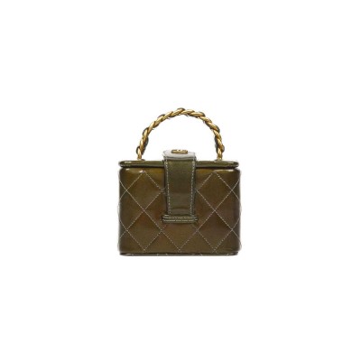 CHANEL MINI CC VANITY CASE OLIVE GREEN IRIDESCENT QUILTED PATENT LEATHER A2227 (11*9.5*8.5cm)